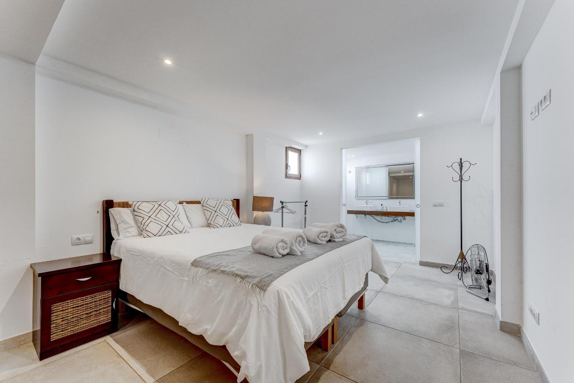 Fabulous Contemporary 5 Bedroom Villa With Private Heated Pool, Sleeps Max 13 Callao Salvaje Eksteriør billede