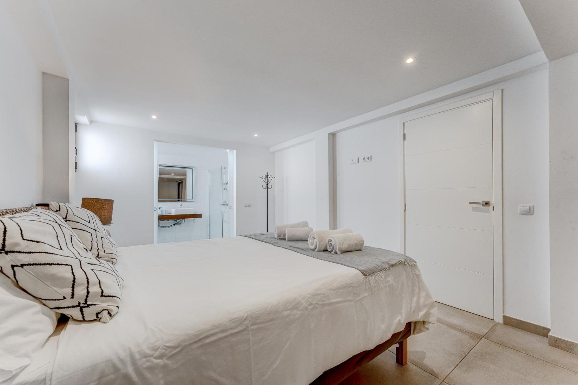Fabulous Contemporary 5 Bedroom Villa With Private Heated Pool, Sleeps Max 13 Callao Salvaje Eksteriør billede
