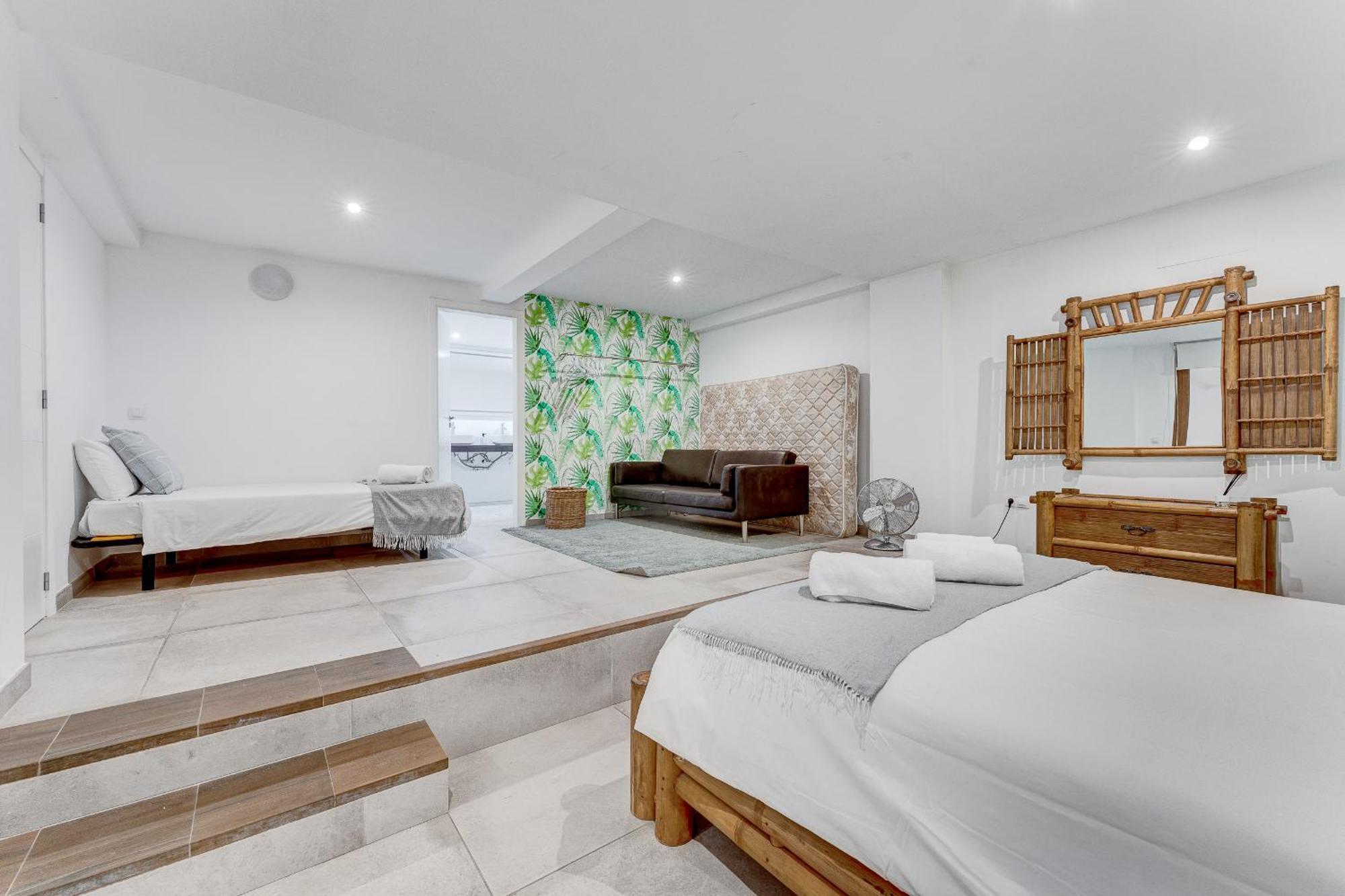 Fabulous Contemporary 5 Bedroom Villa With Private Heated Pool, Sleeps Max 13 Callao Salvaje Eksteriør billede