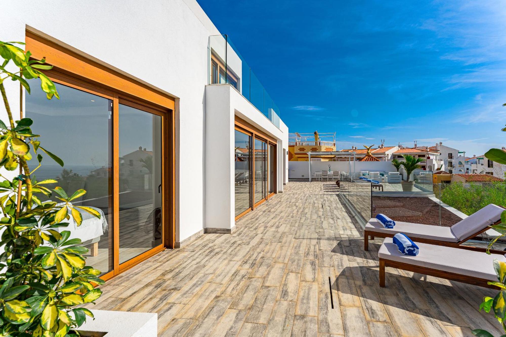 Fabulous Contemporary 5 Bedroom Villa With Private Heated Pool, Sleeps Max 13 Callao Salvaje Eksteriør billede